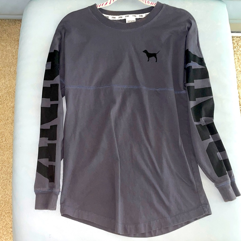 PINK VICTORIAS SECRET LONG SLEEVE